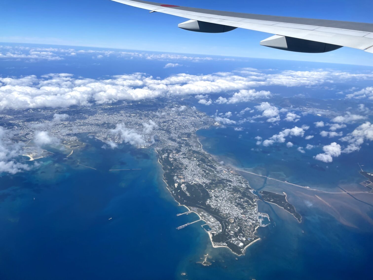 飛行機内からの沖縄