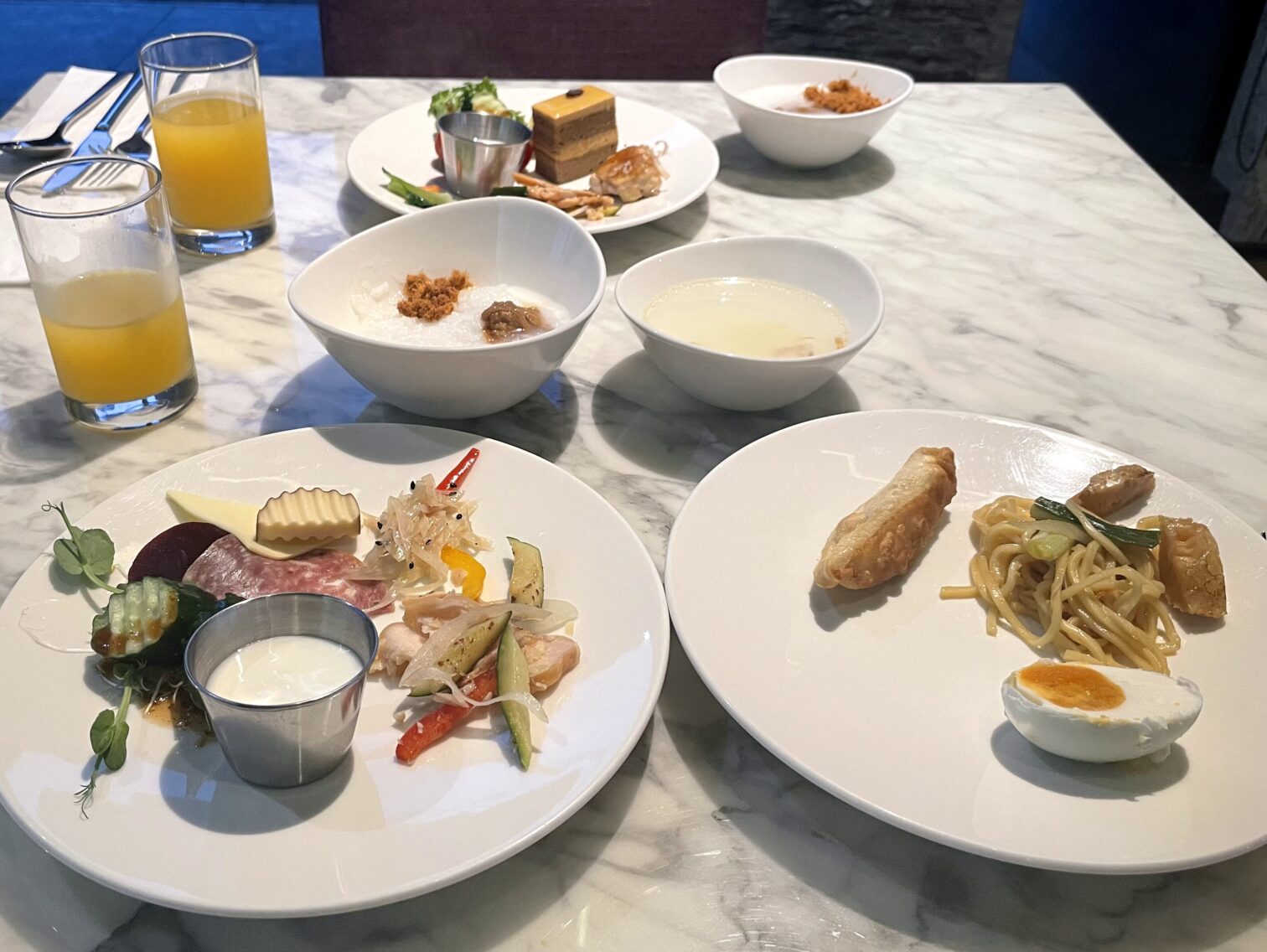 朝食ビュッフェ