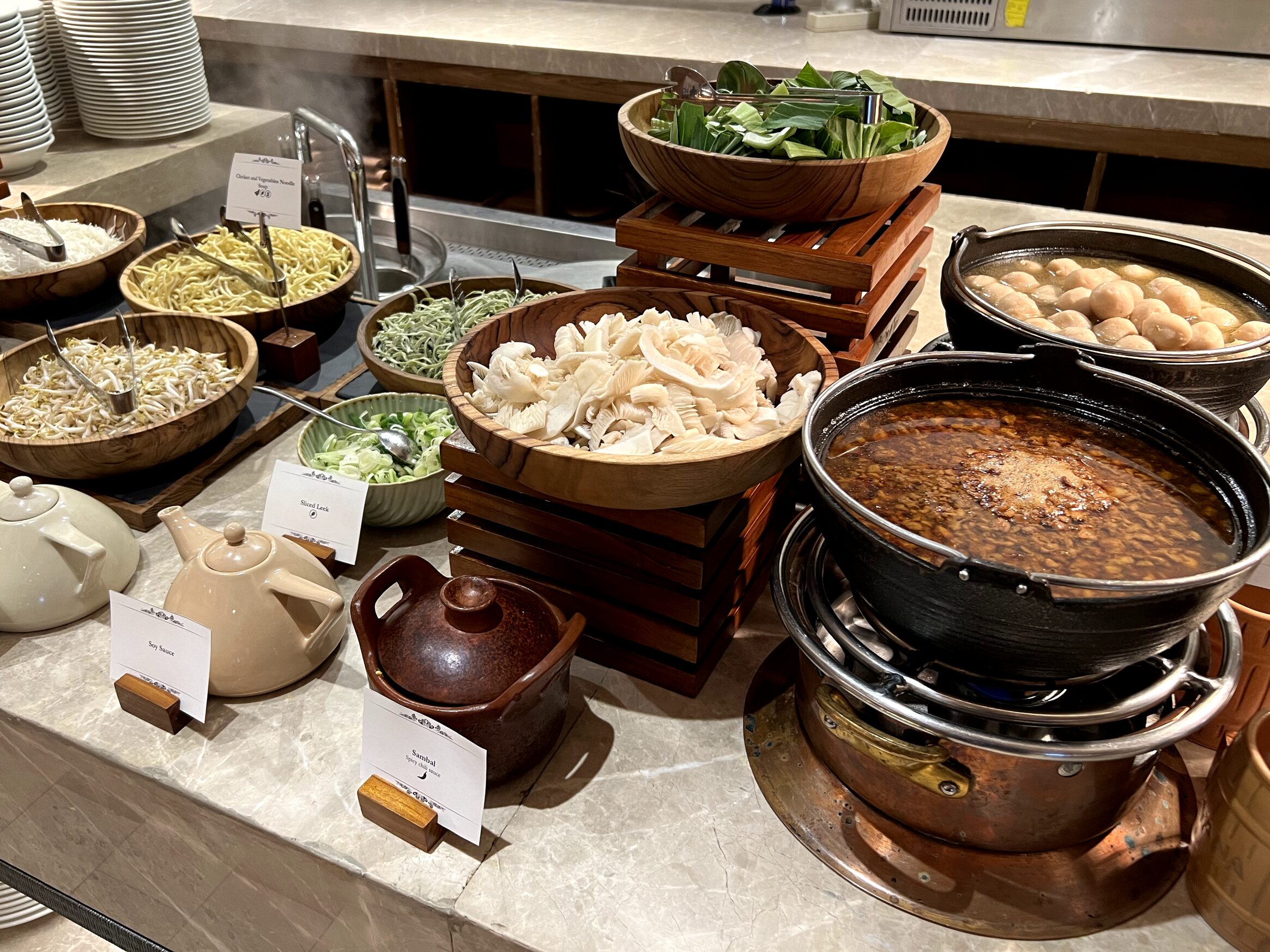 SEGARAの朝食会場KARANG・ビュッフェ台