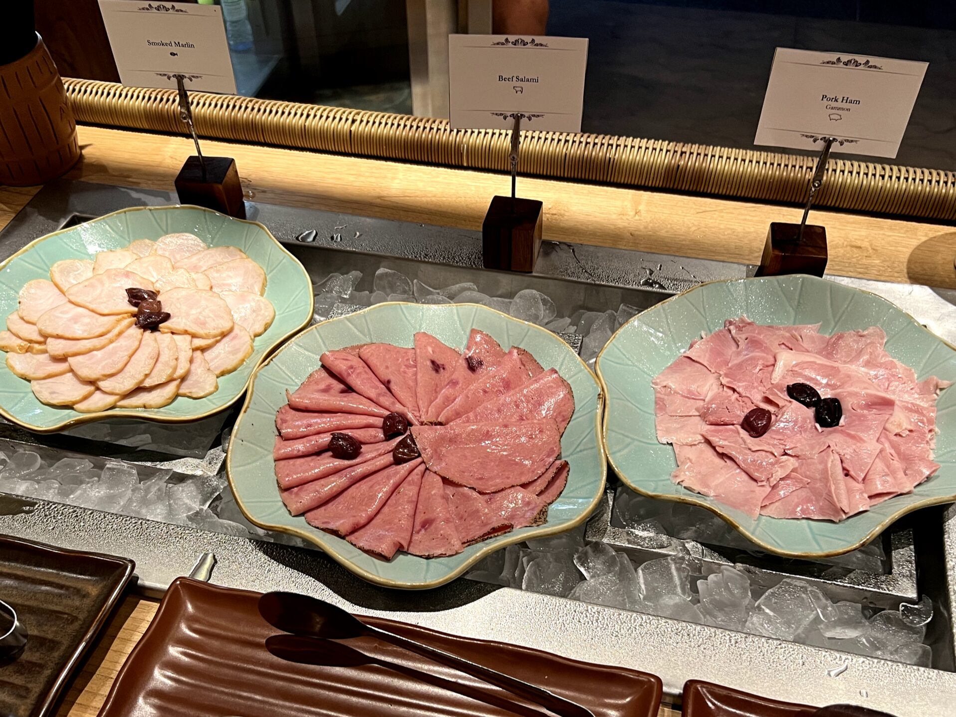 SEGARAの朝食会場KARANG・ビュッフェ台