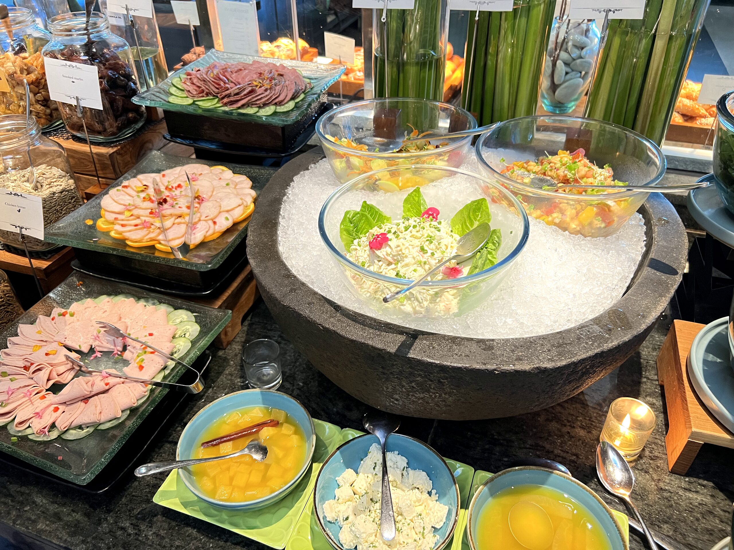RINBAの朝食会場TO'GE・ビュッフェ台