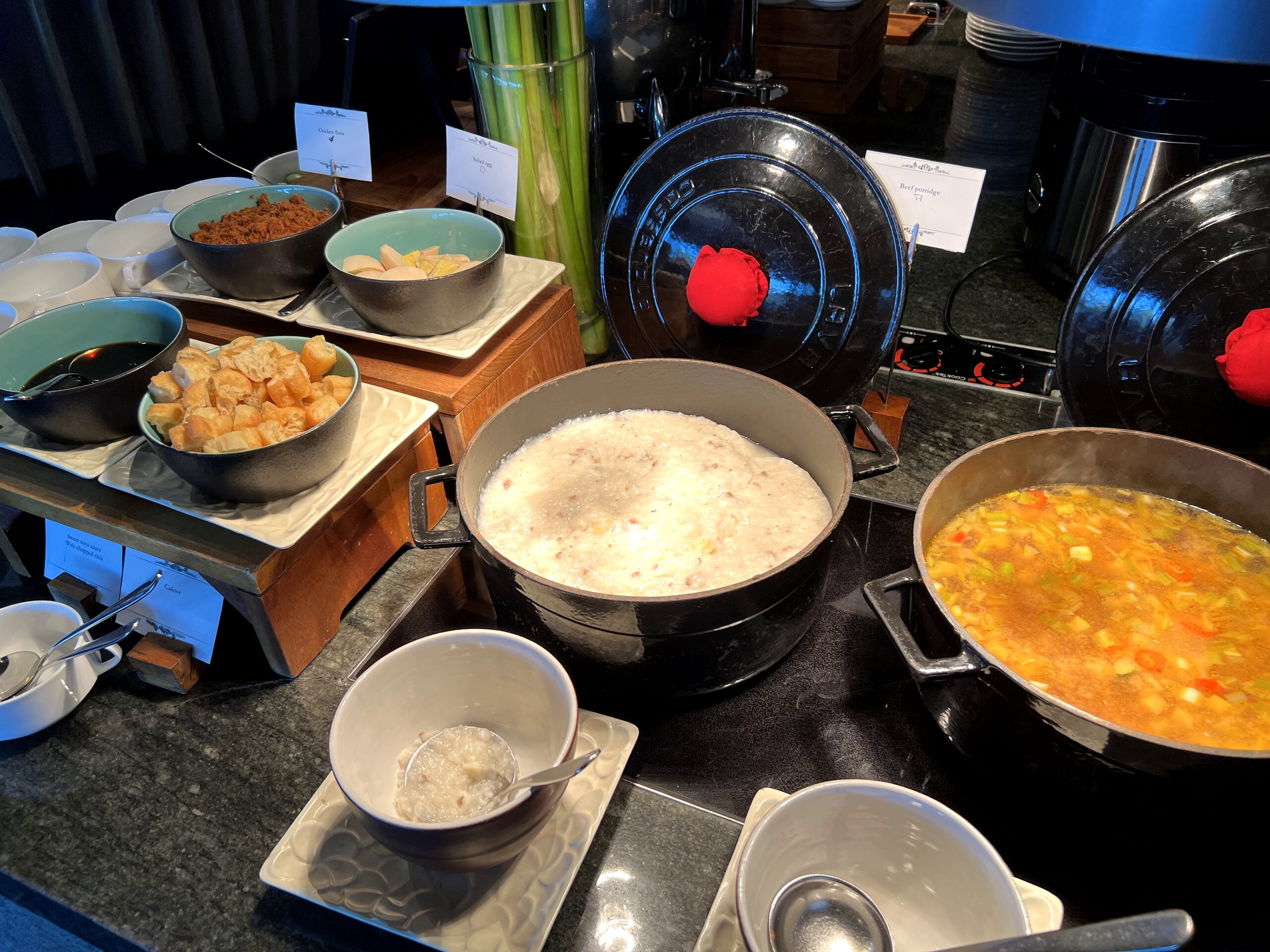 RINBAの朝食会場TO'GE・ビュッフェ台