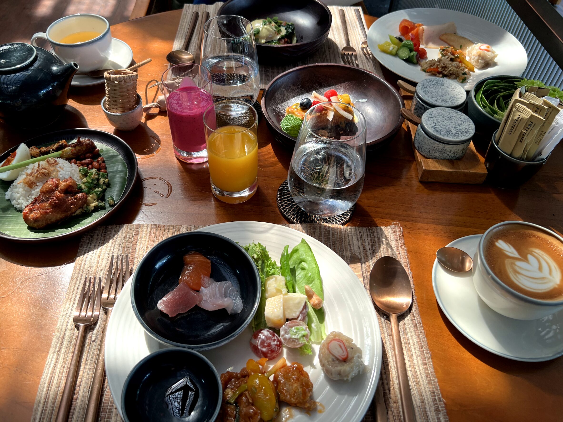 朝食