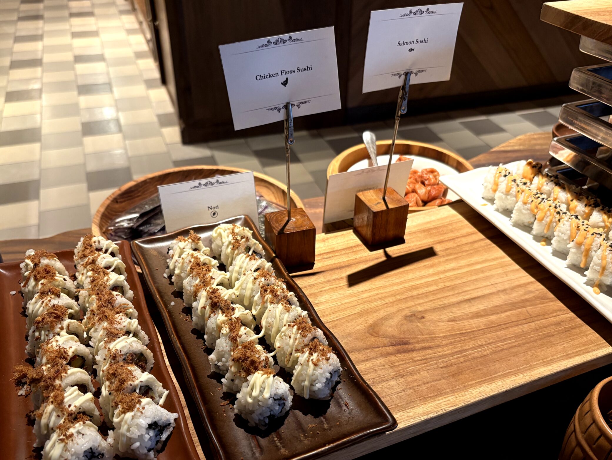 SEGARAの朝食会場KARANG・ビュッフェ台