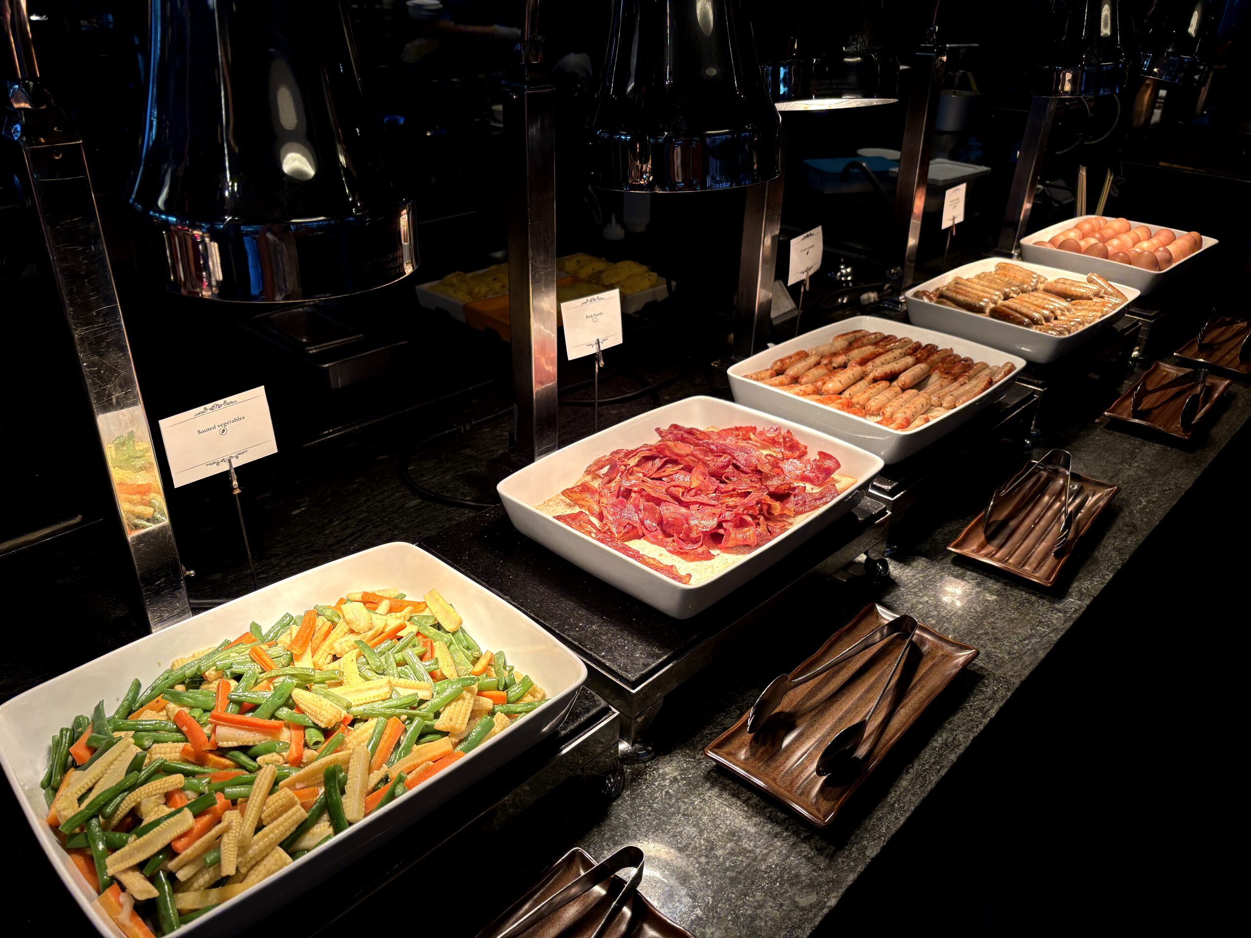 RINBAの朝食会場TO'GE・ビュッフェ台