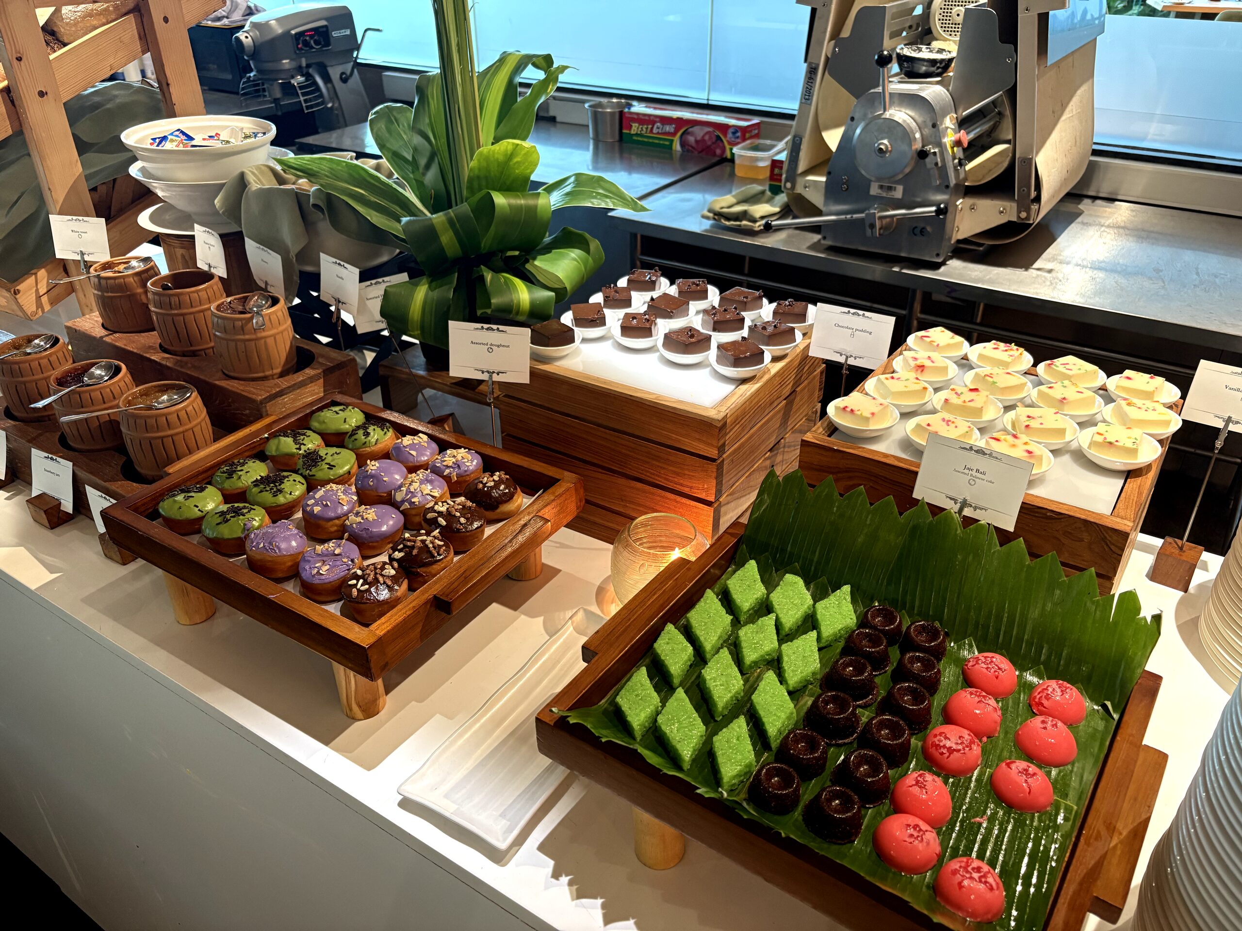 RINBAの朝食会場TO'GE・ビュッフェ台