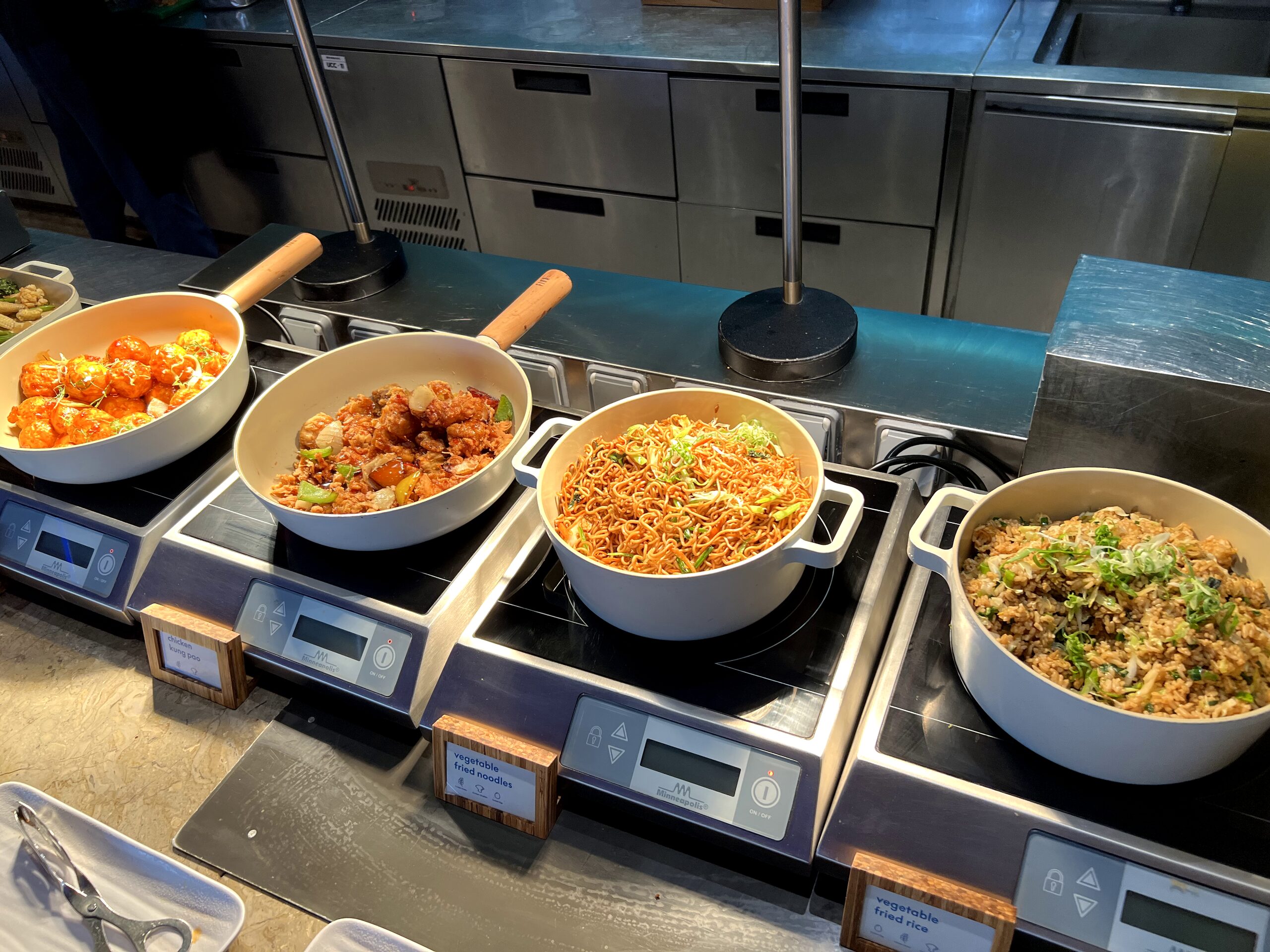朝食ビュッフェ