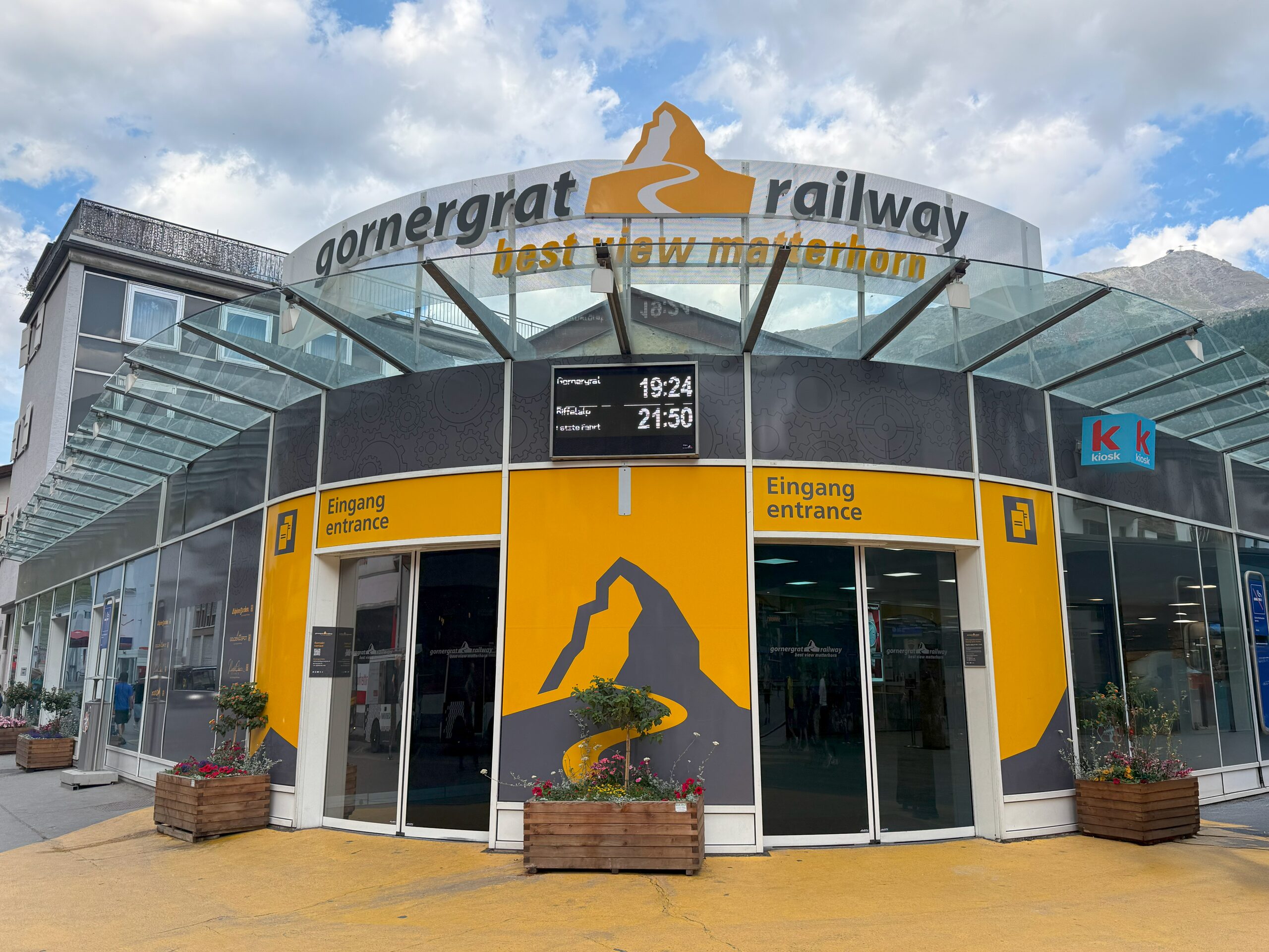 ゴルナーグラート鉄道乗り場