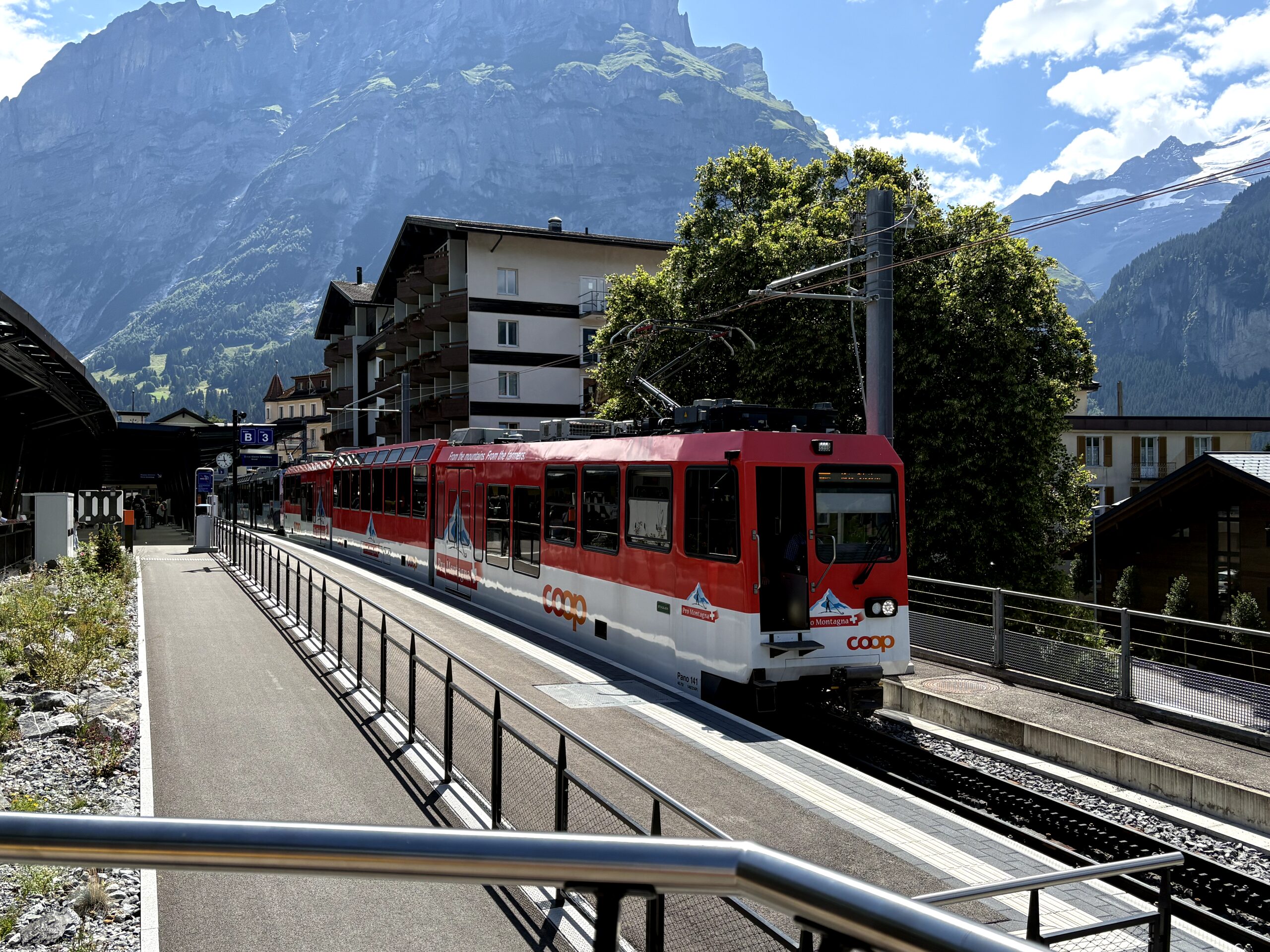 グリンデルワルト駅