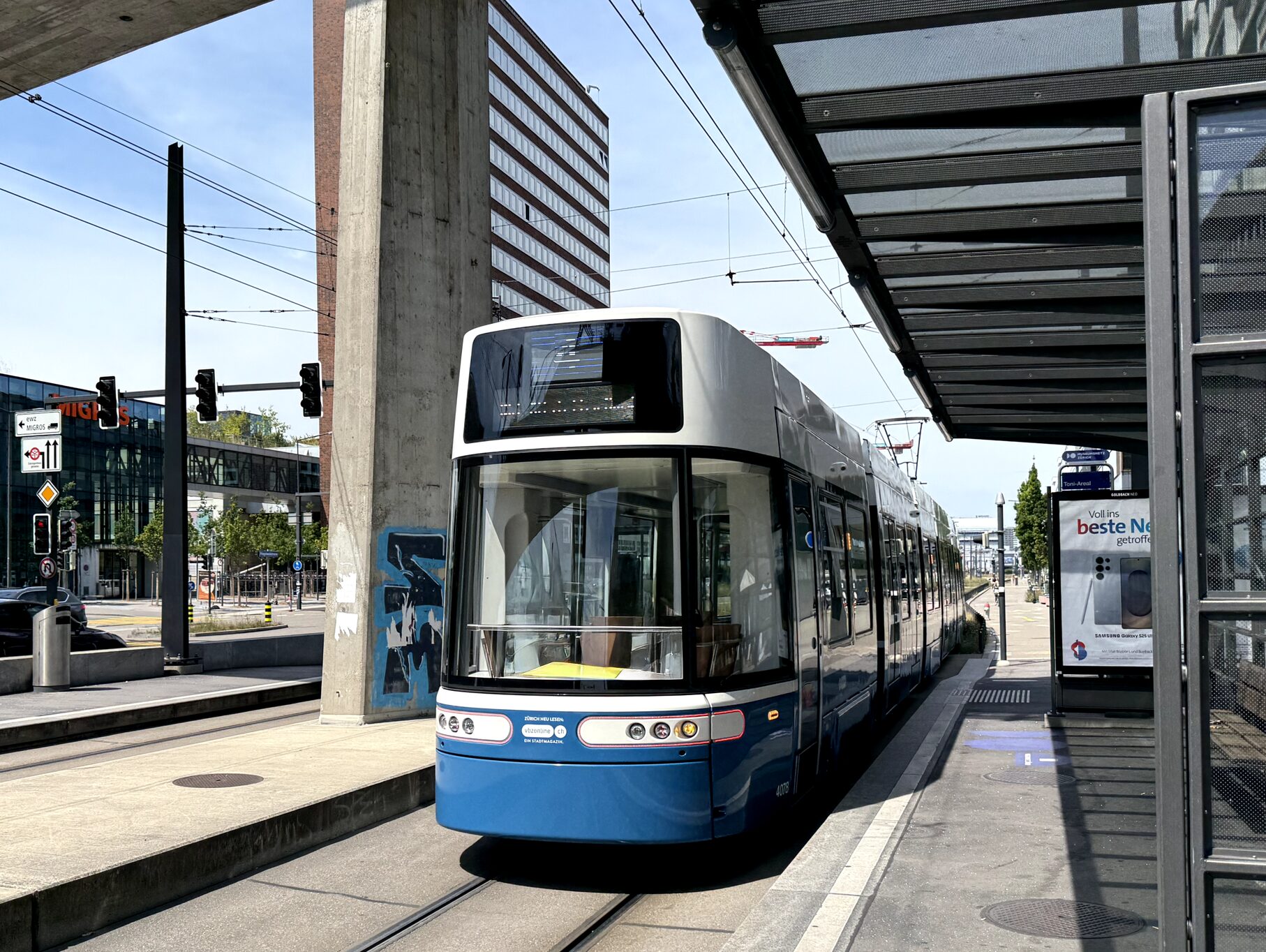 ホテルから近いトラム