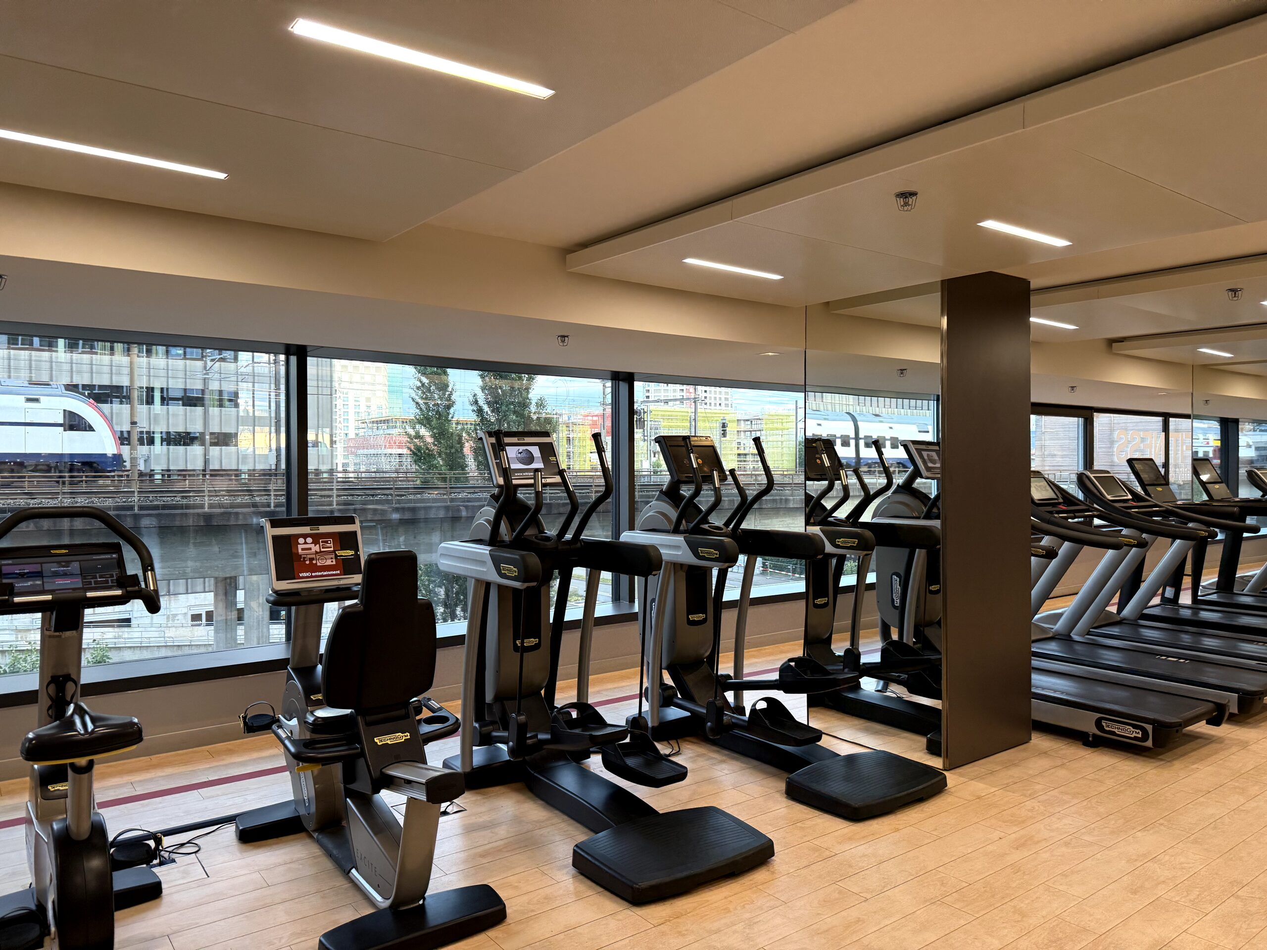 フィットネスジム