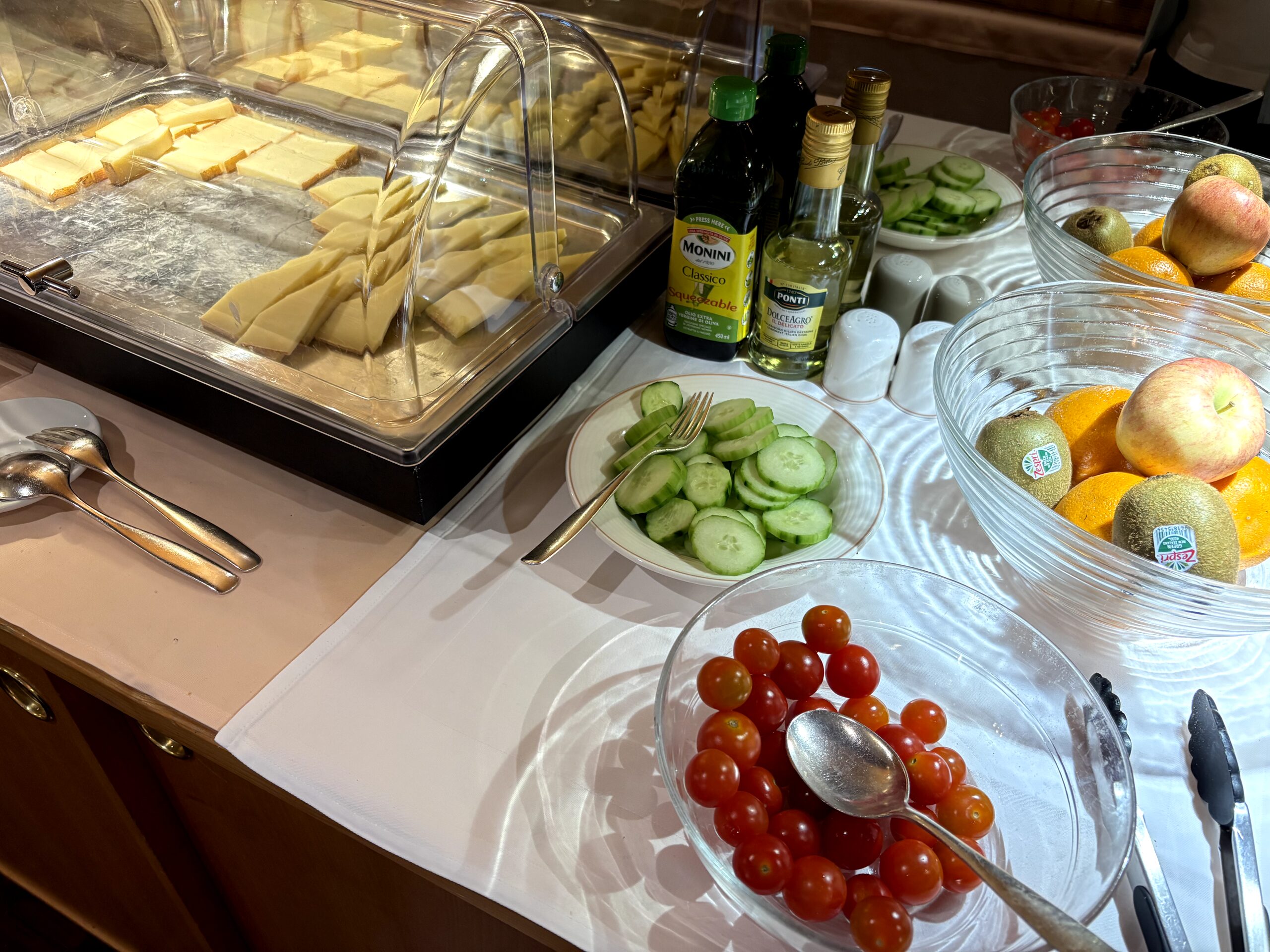 朝食ビュッフェ