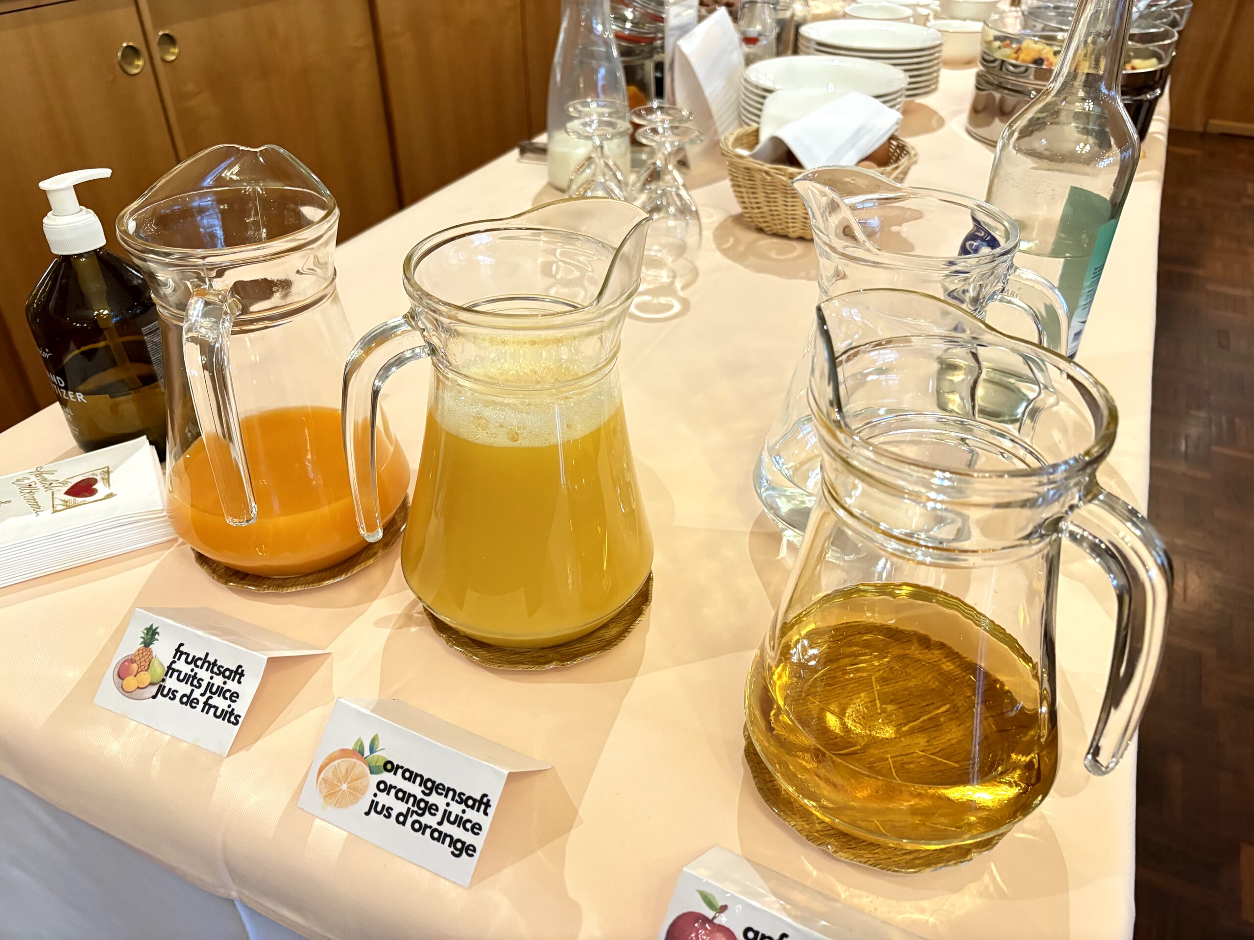 朝食ビュッフェ