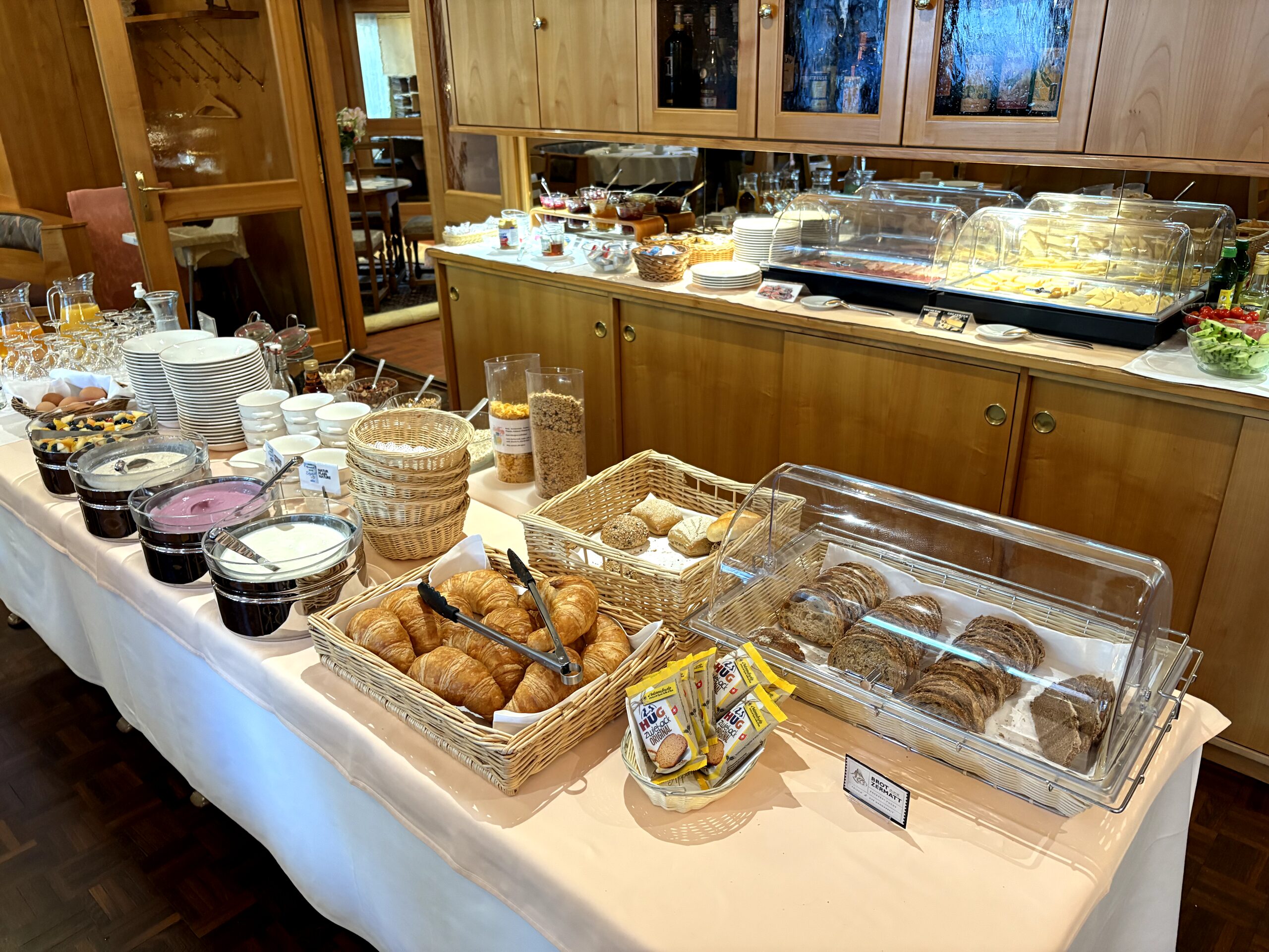 朝食ビュッフェ