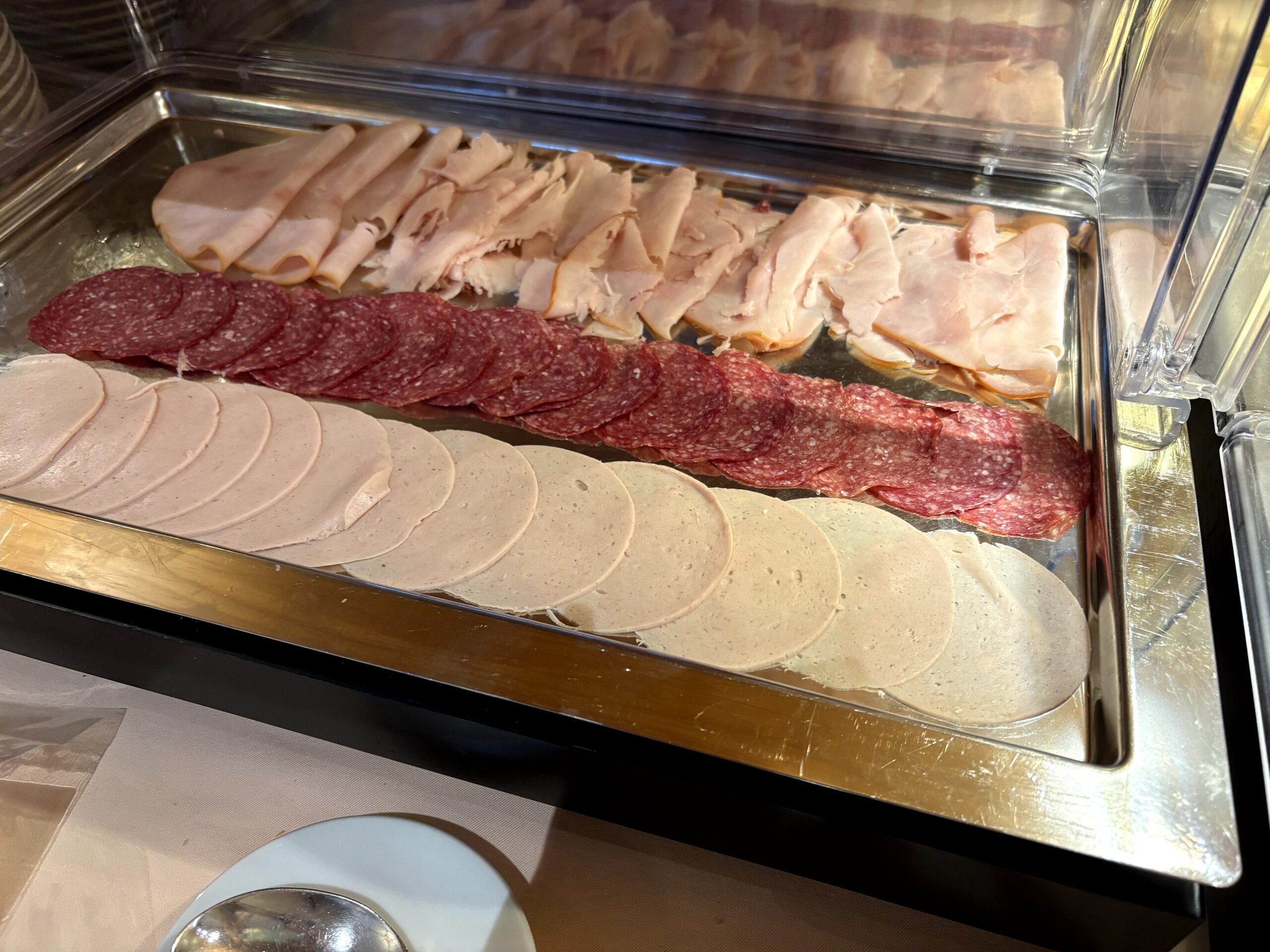 朝食ビュッフェ