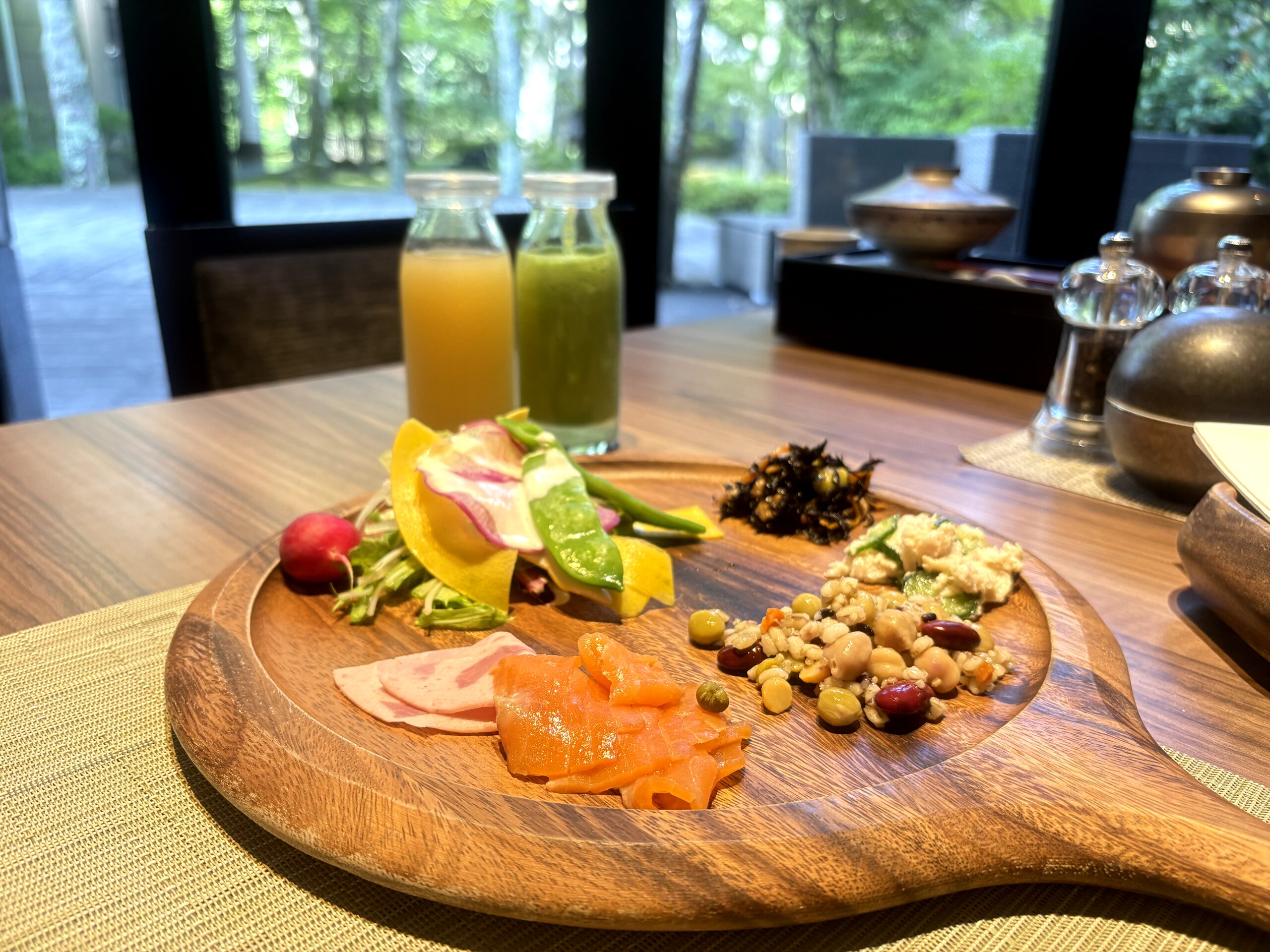 「à table」朝食ビュッフェ