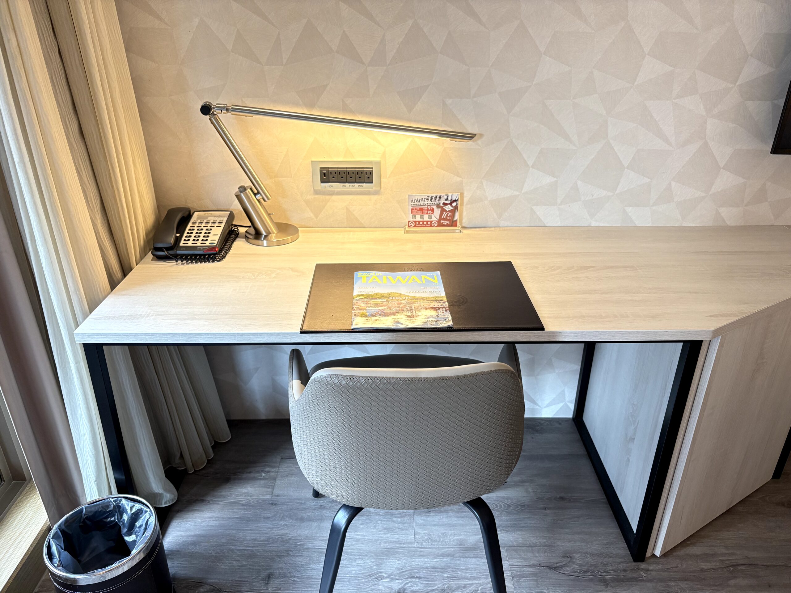 カウンターデスク