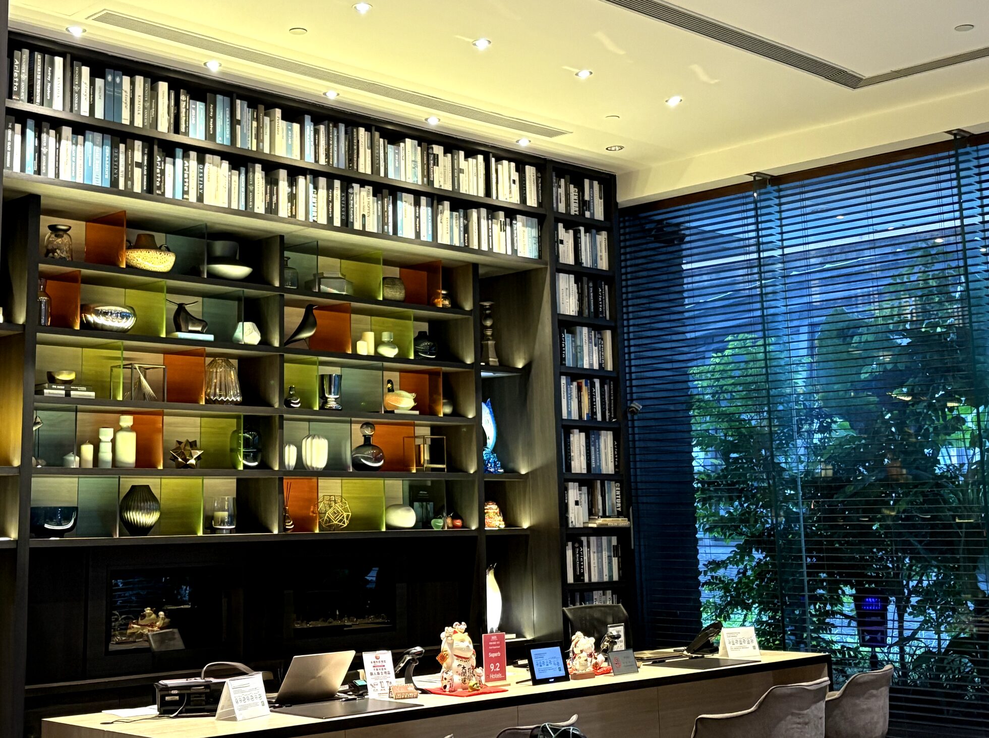 ホテルエントランス