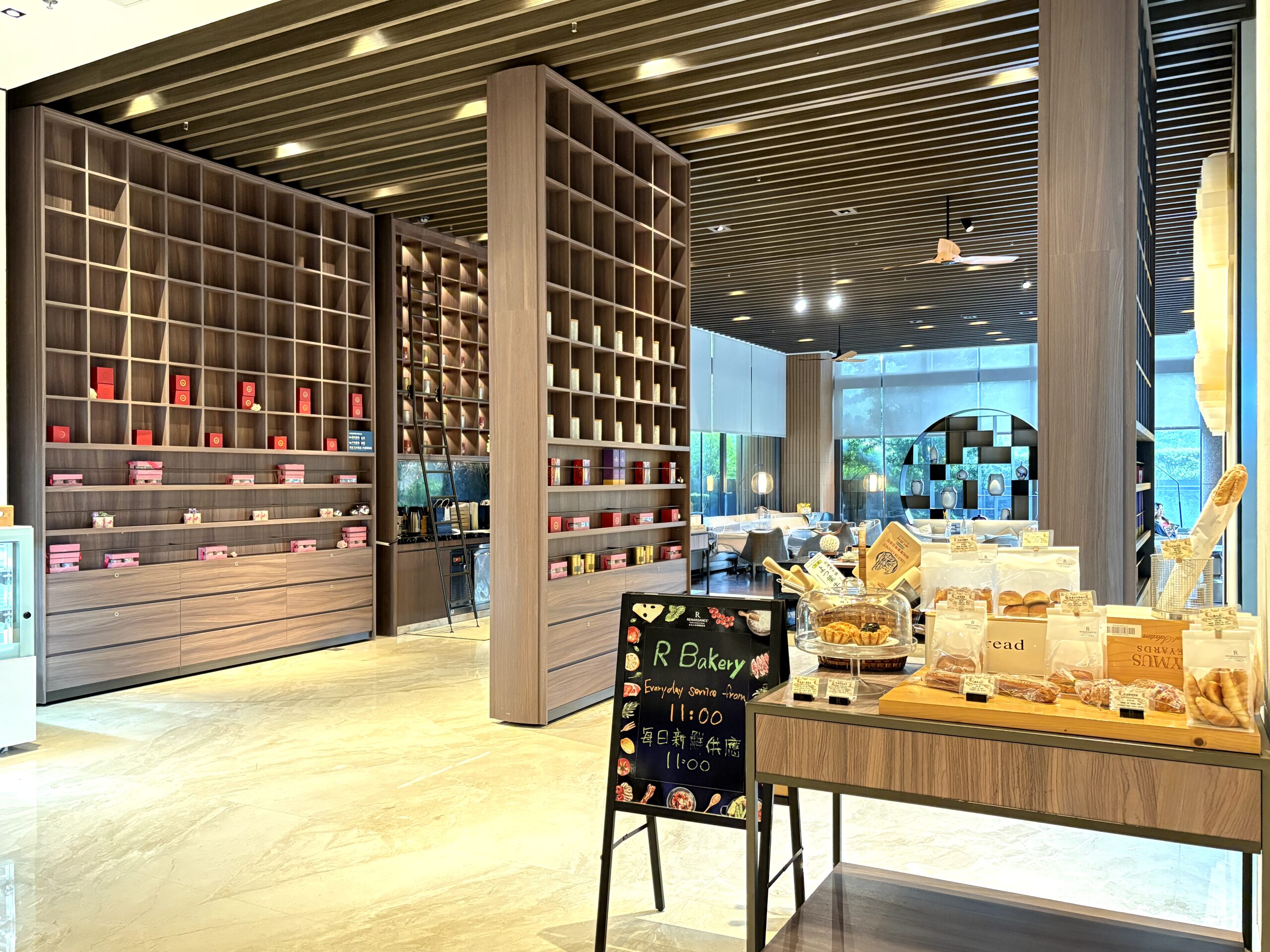 エントランスロビー