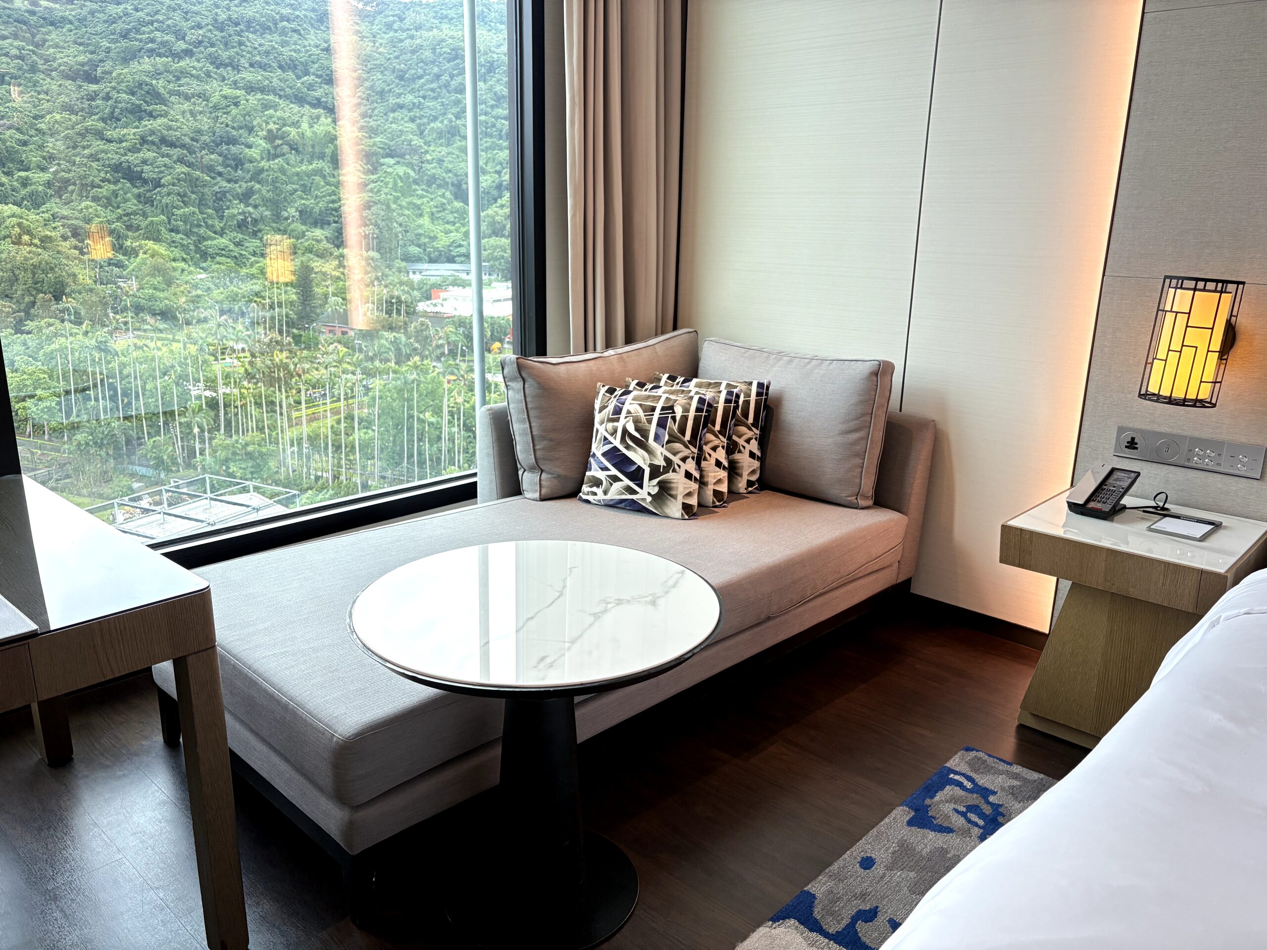 「プレミア」ルーム・リビングエリア