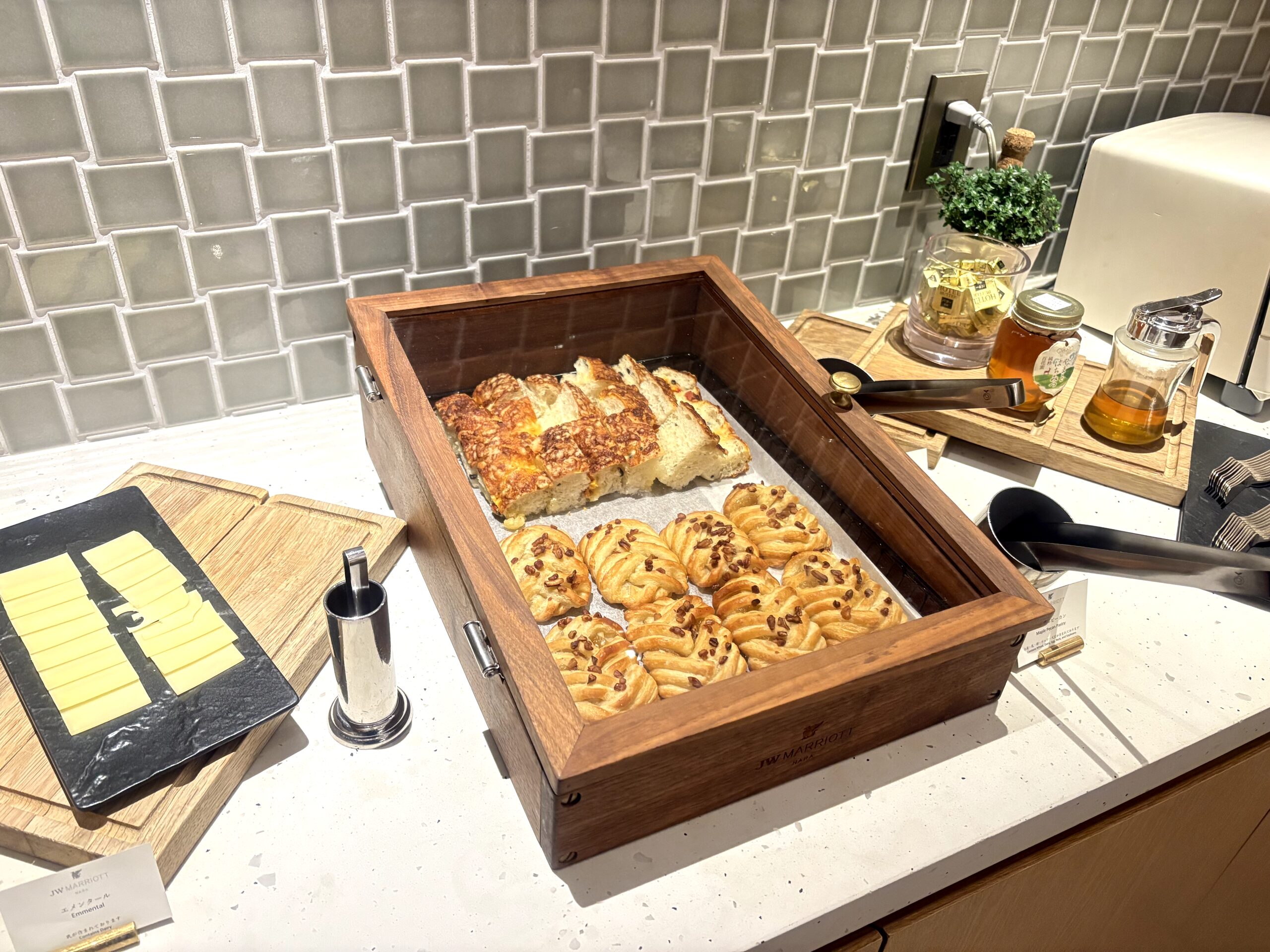 「夕食前の前菜」タイム