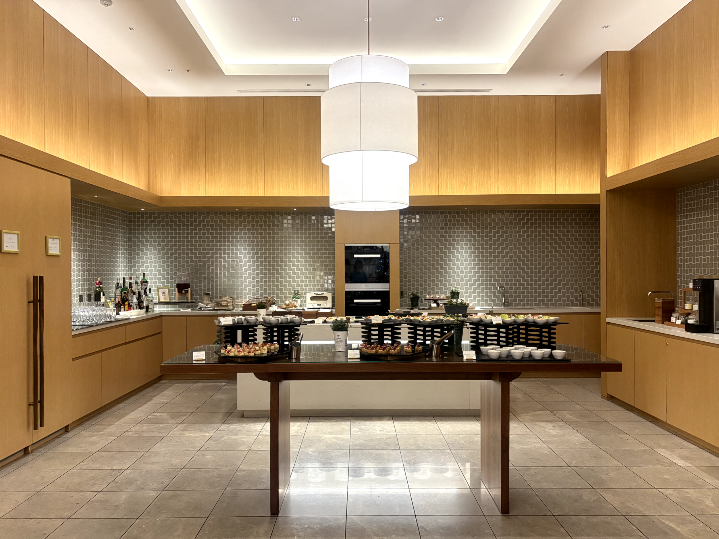 「夕食前の前菜」タイム