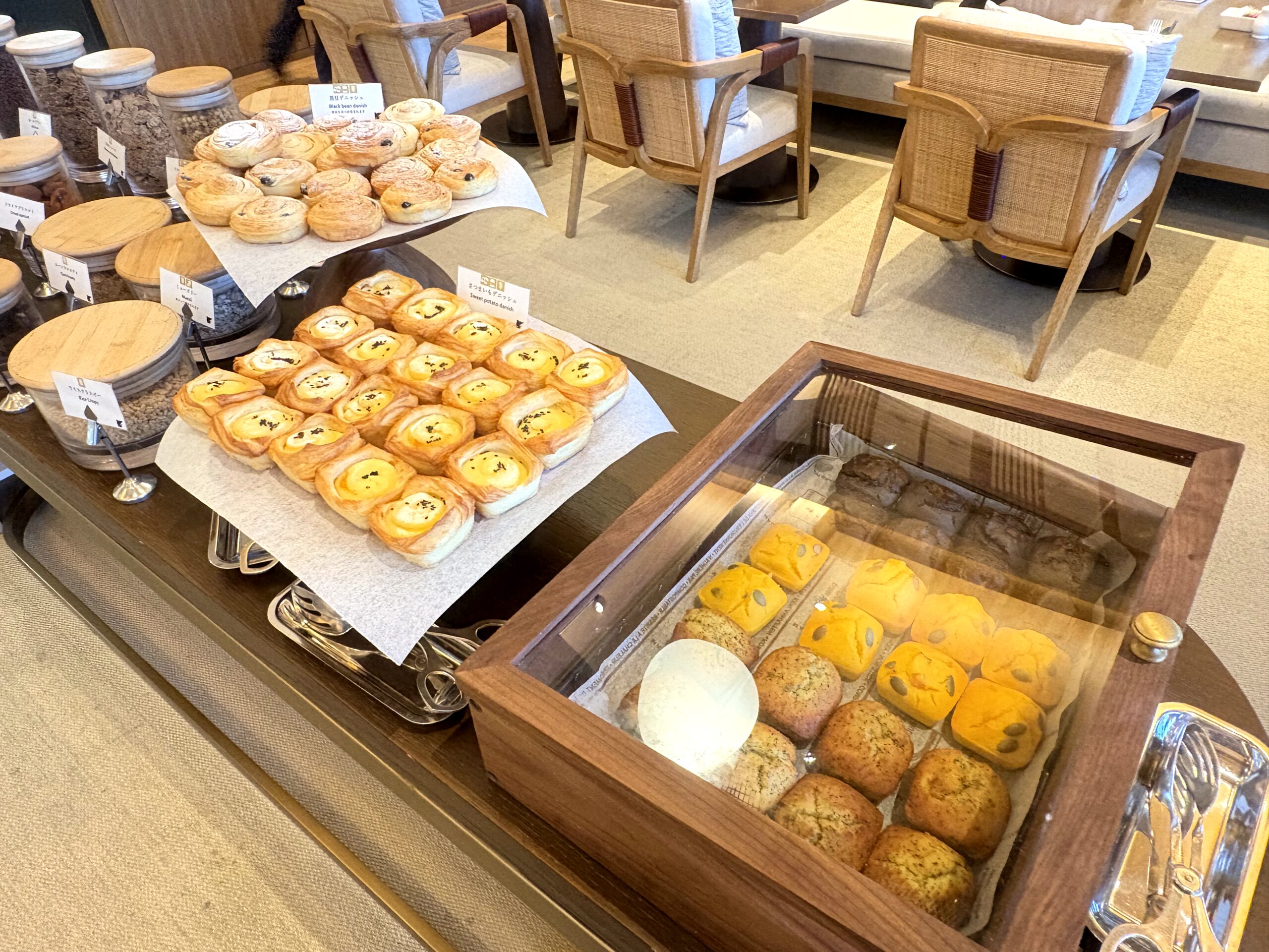 朝食ビュッフェ