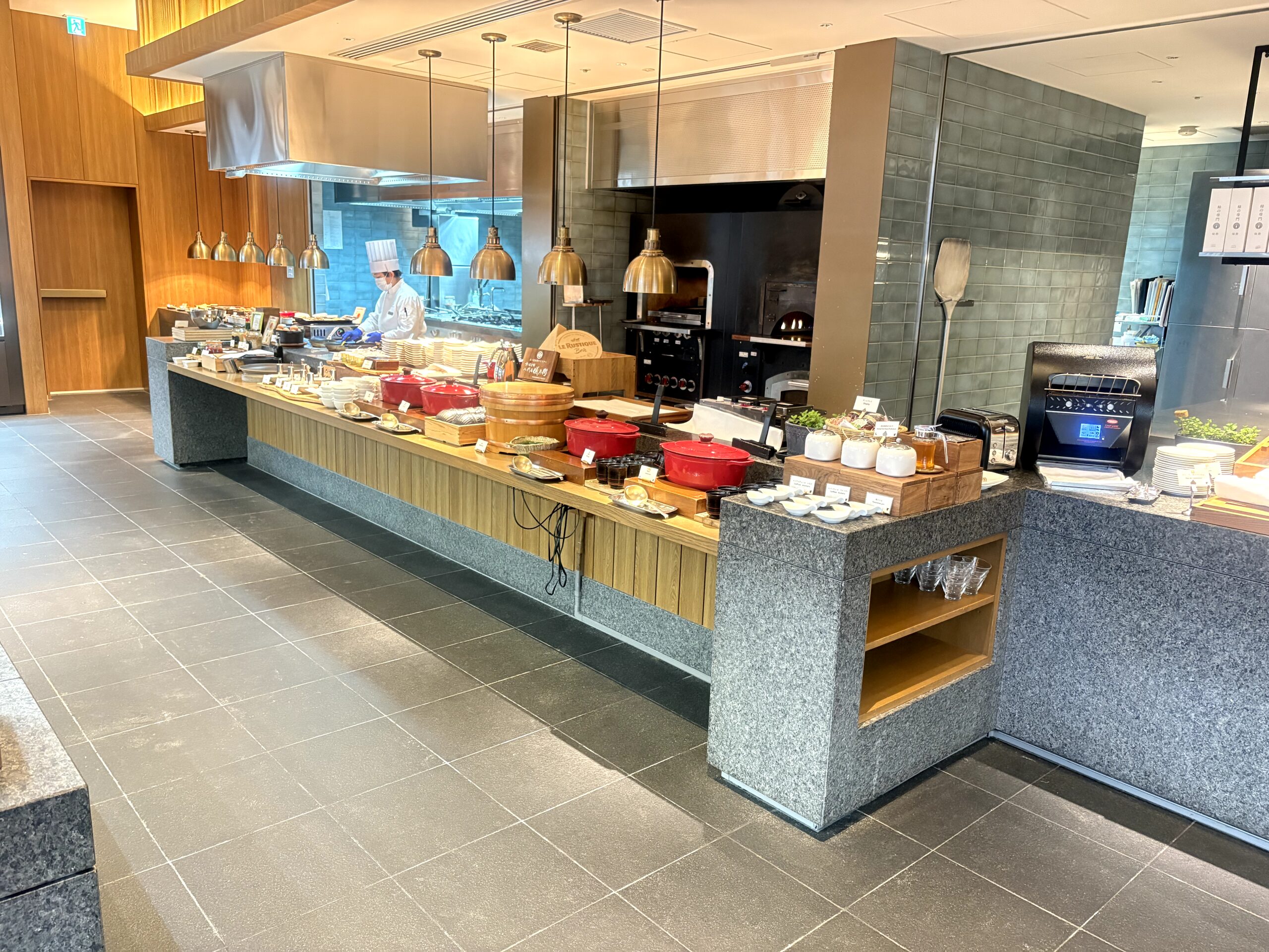 朝食ビュッフェ