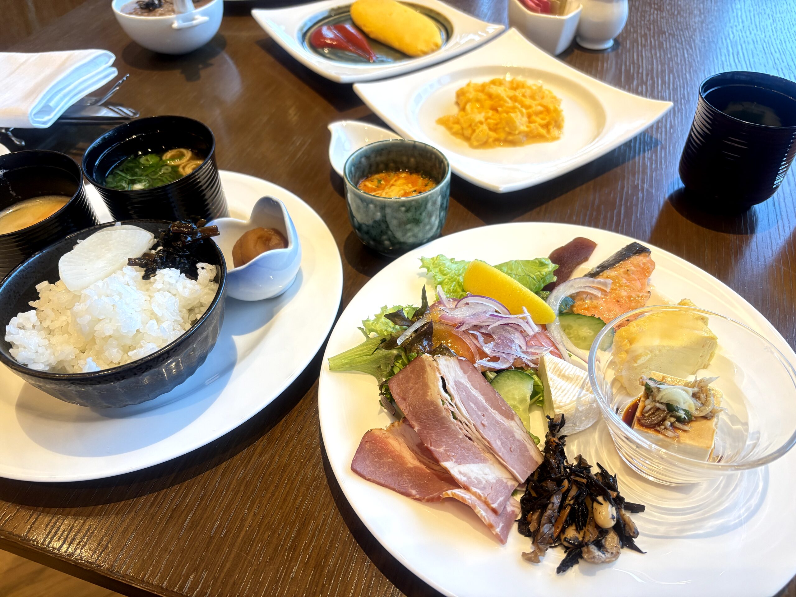 朝食ビュッフェ