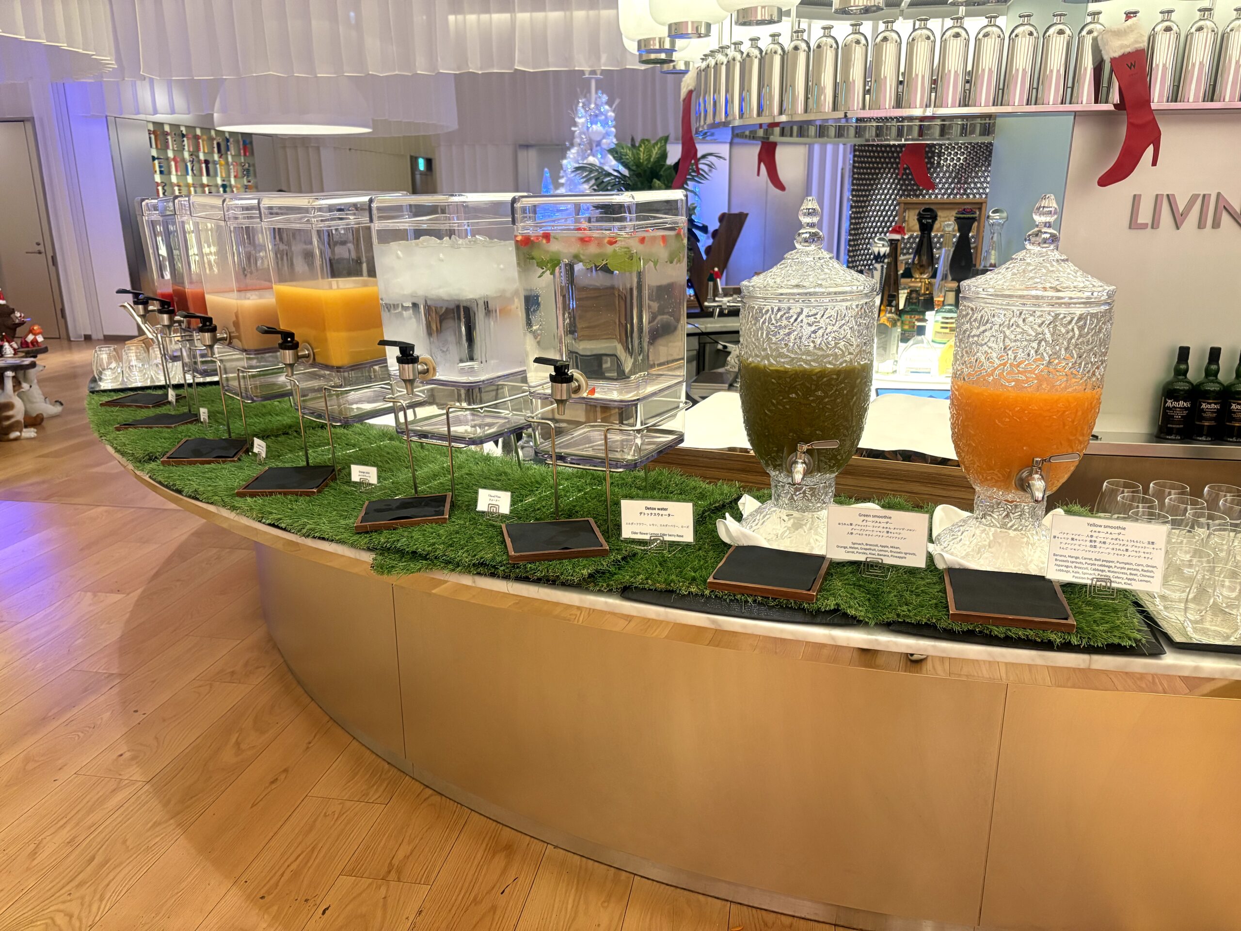 朝食ビュッフェ「W LIVING ROOM」