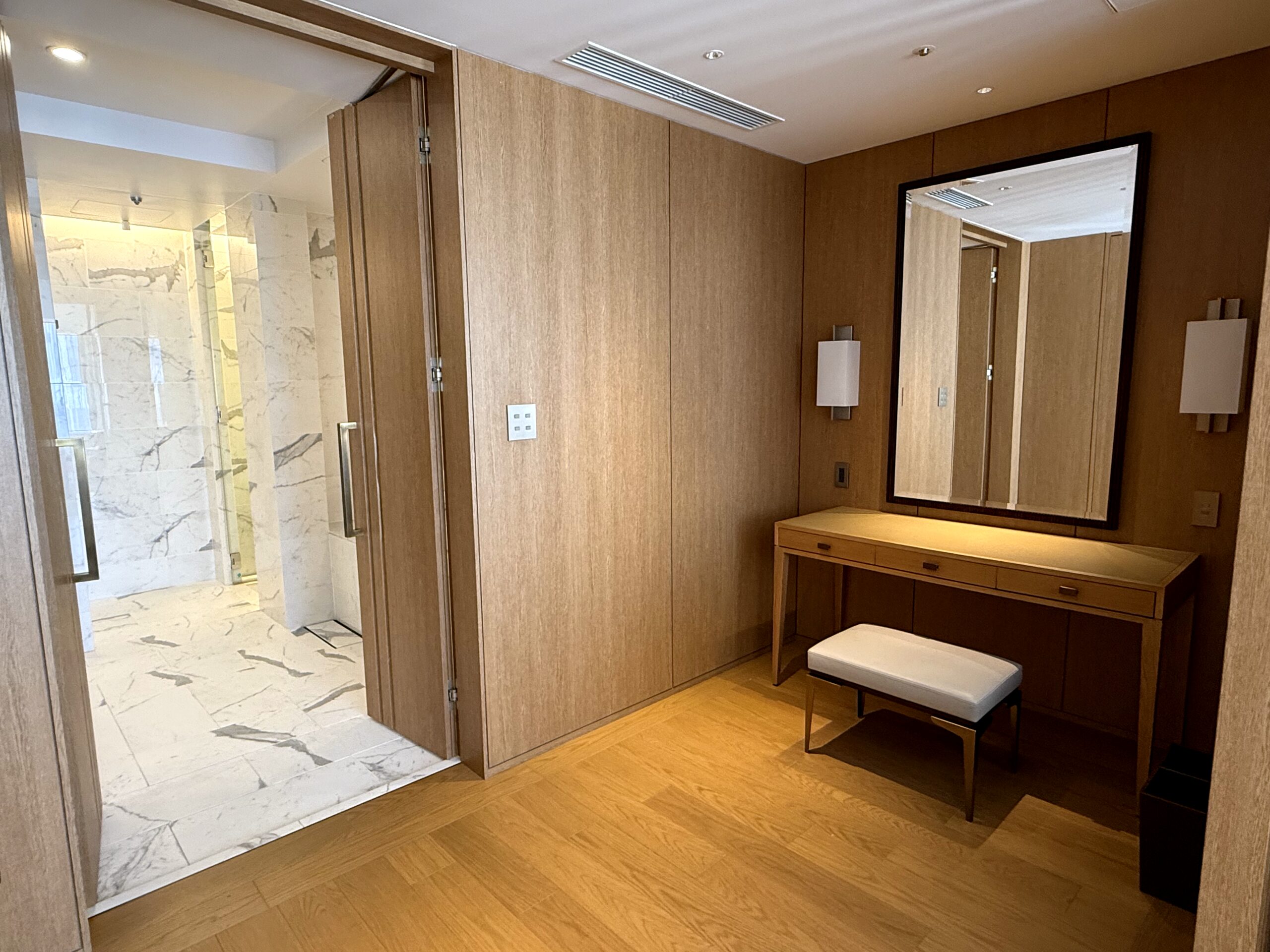 ドレッシングエリア