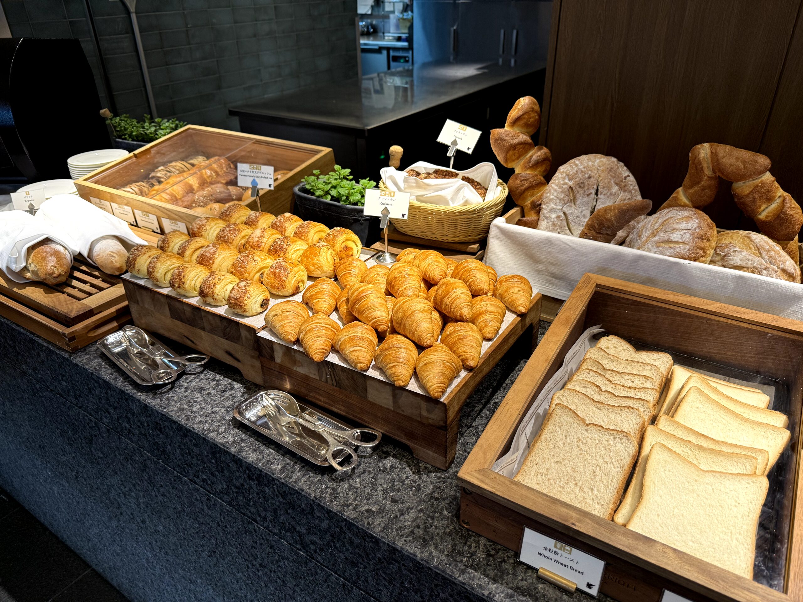 朝食ビュッフェ