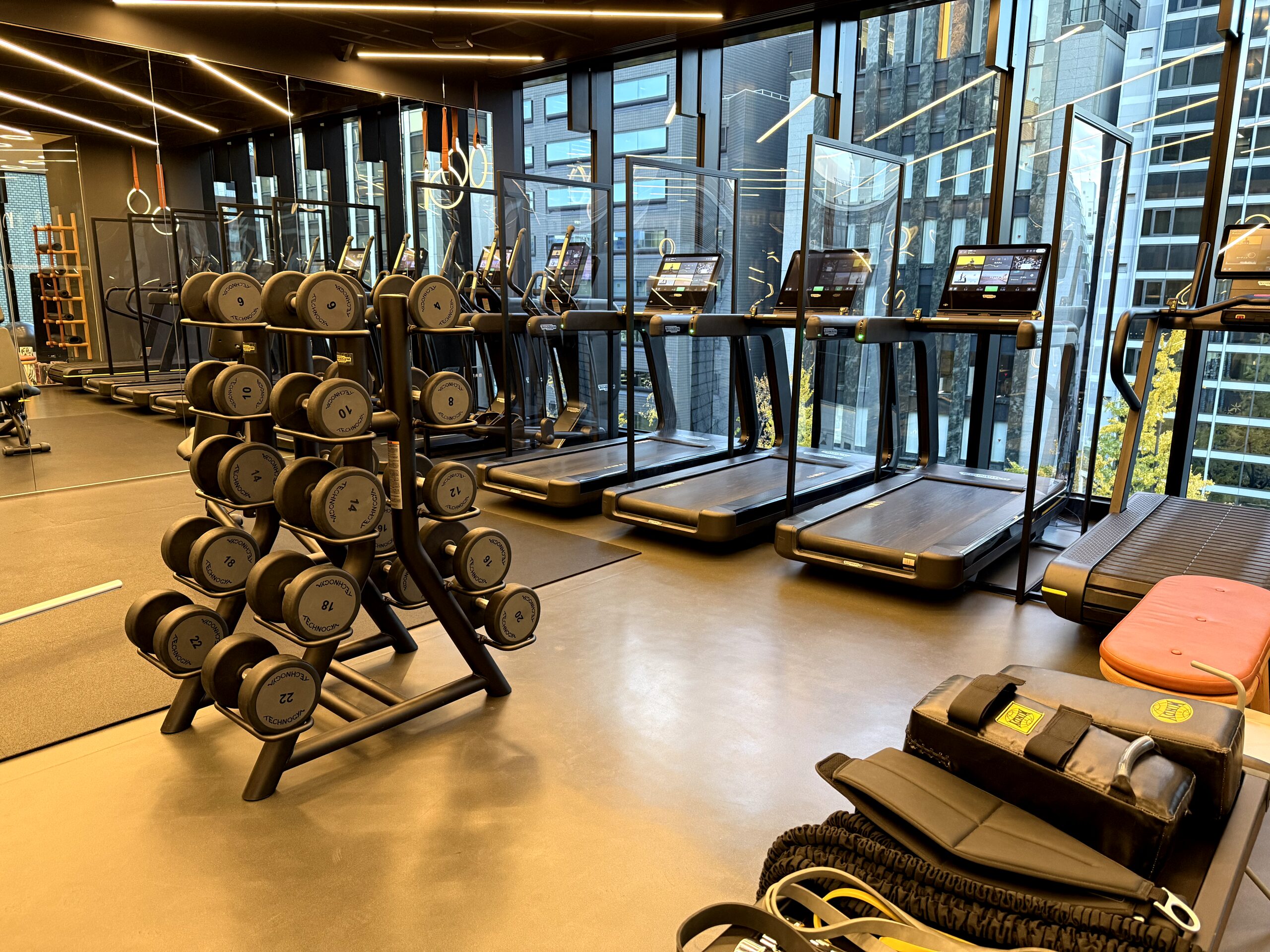 フィットネスジム「FIT」