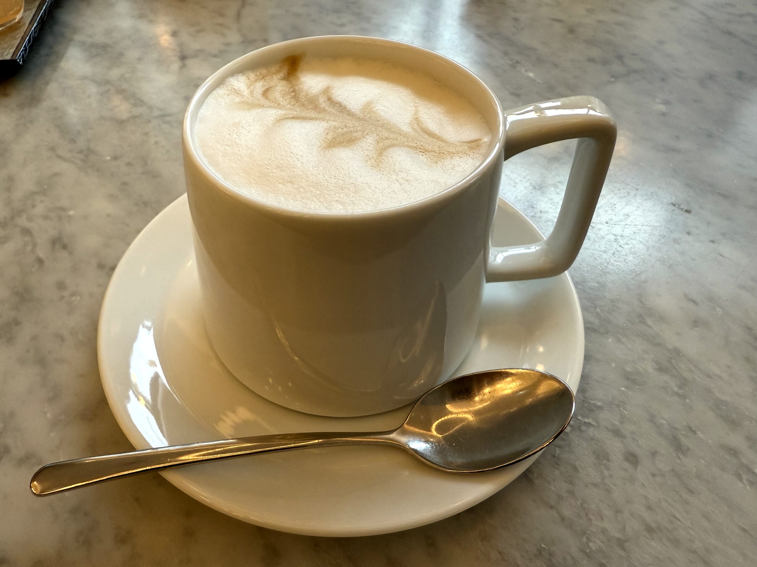 朝食ビュッフェ「W LIVING ROOM」