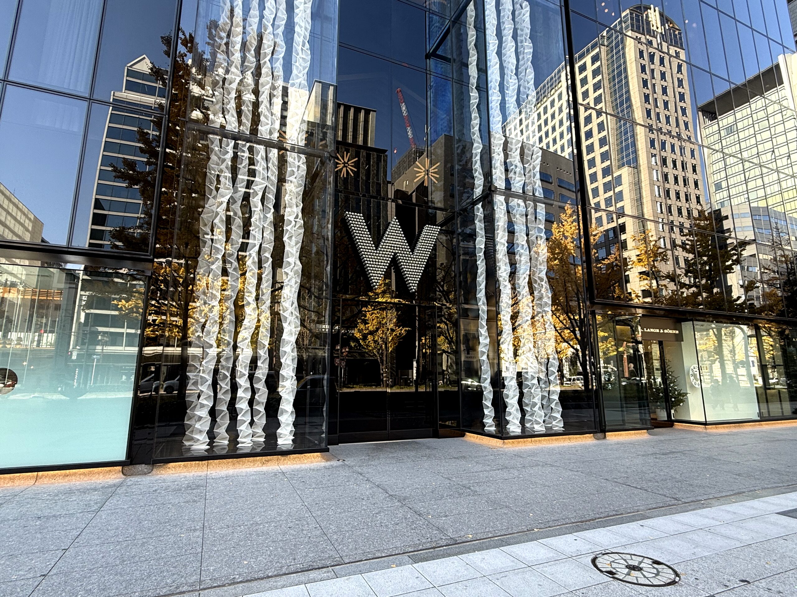 「W大阪」外観